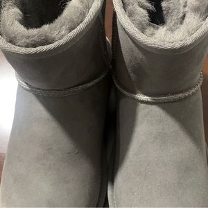 Ankle high Ugg boots brand new! Size 6